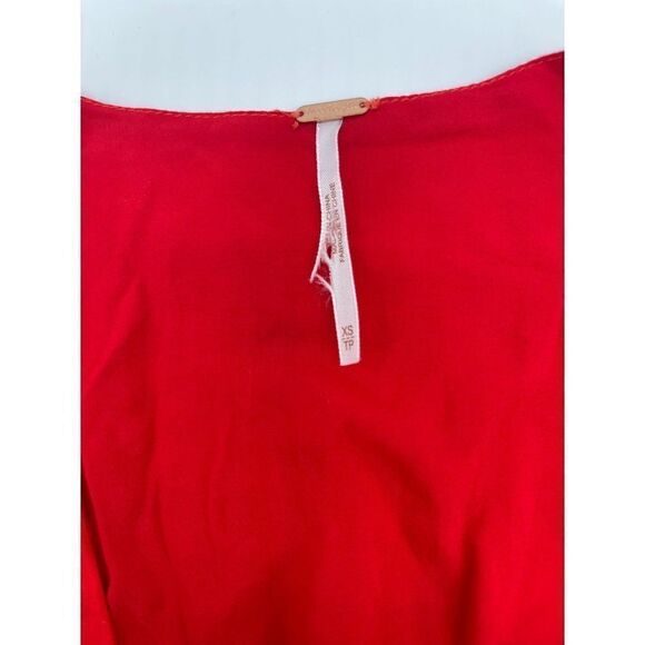Free People Mini Dress Button Down Long Sleeves V Neck Sz XS Red w Flowers NWOT - Picture 8 of 13